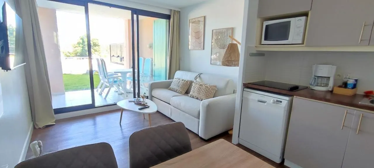 Chez Adriana Appartement Cosy Avec Jardin, Proche Plage Grimaud Apartmán